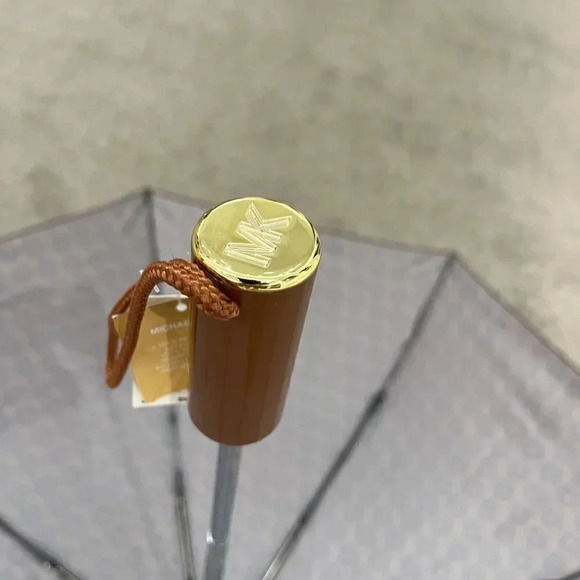 MICHAEL KORS Empire Signature Logo Umbrella (VANILLA & BROWN) - Picture 14 of 16